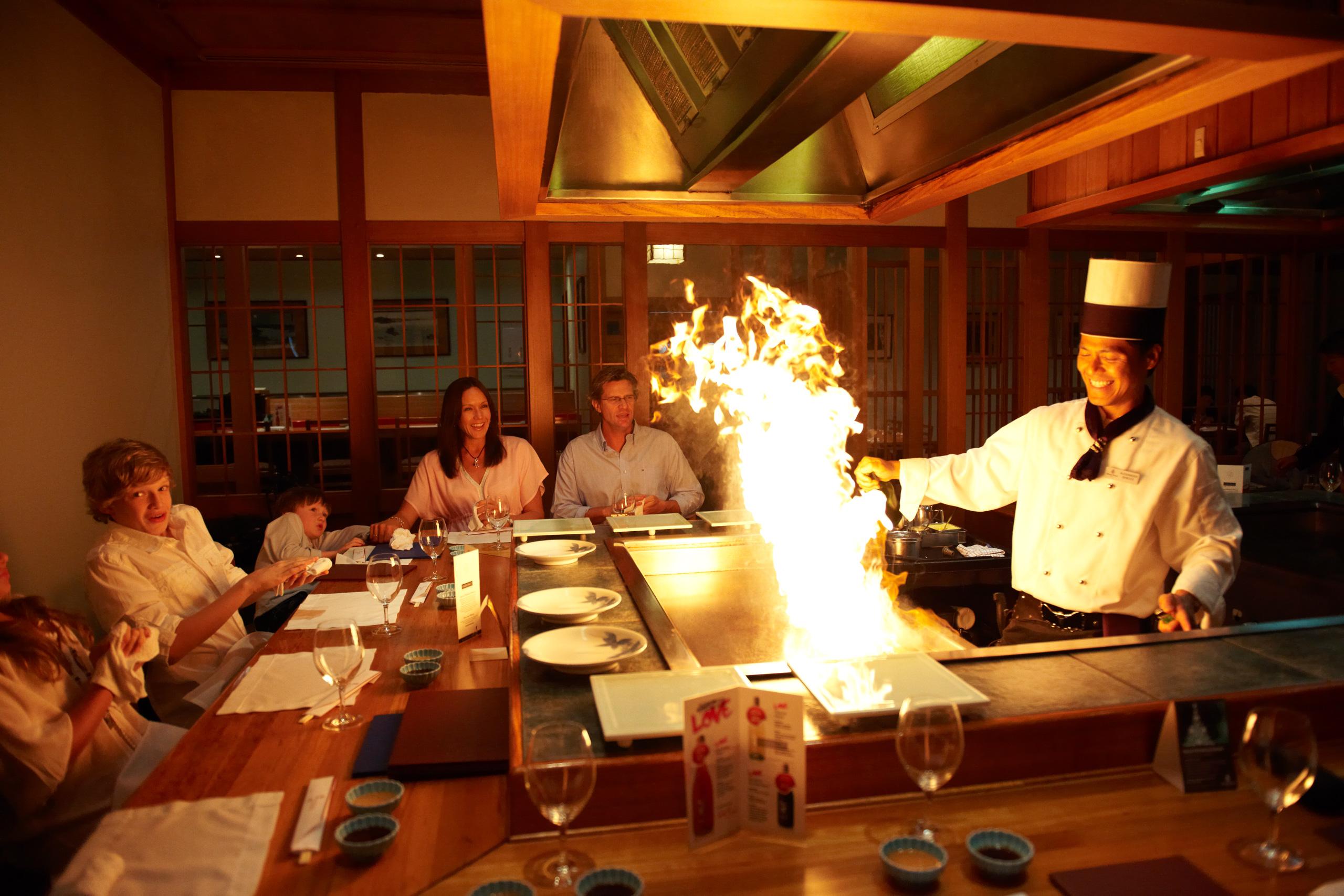 Racv Royal Pines Resort Gold Coast Benowa Eksteriør billede Teppanyaki restaurant in Tokyo