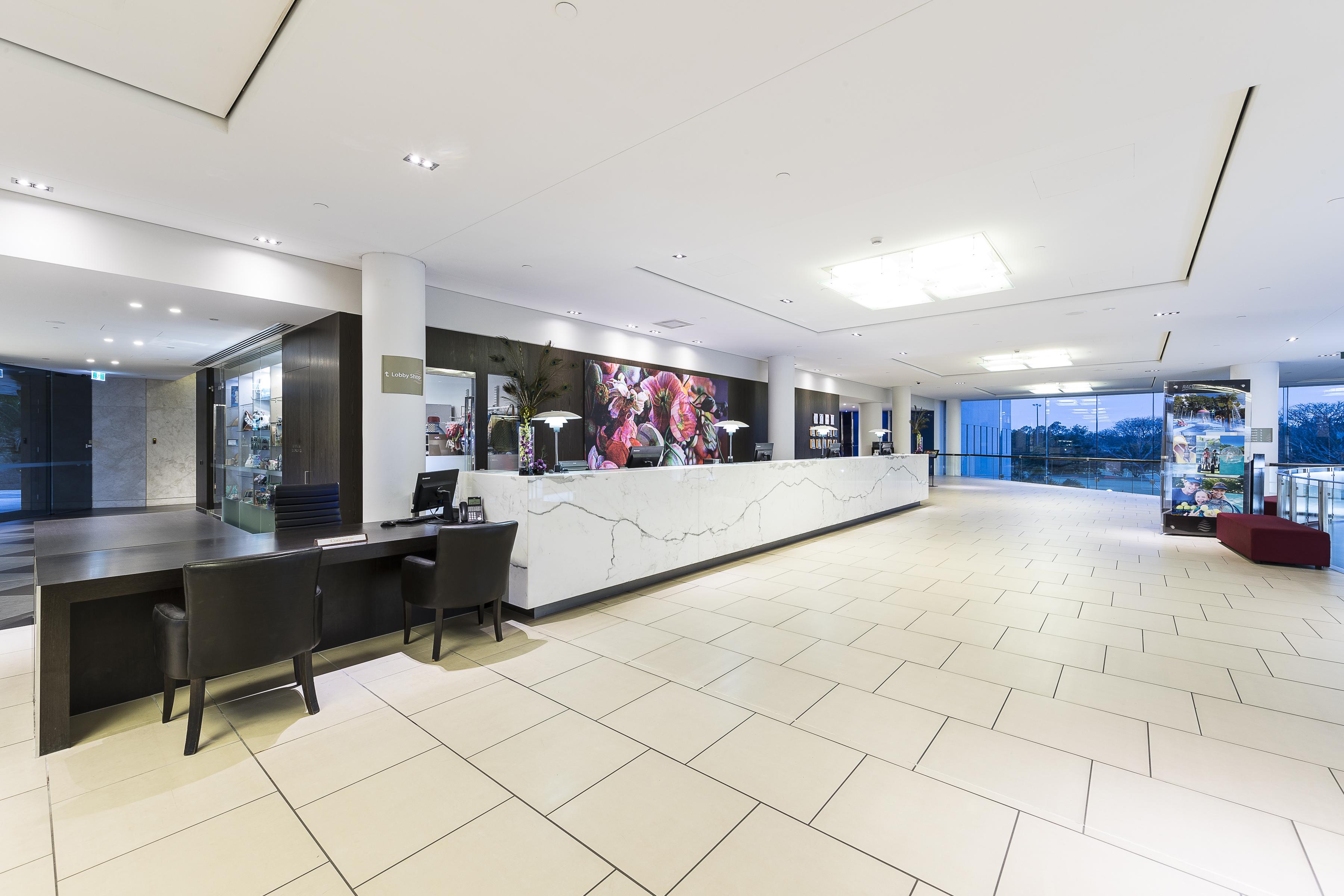 Racv Royal Pines Resort Gold Coast Benowa Eksteriør billede The lobby of the hotel